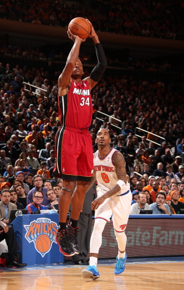 相比之下 相比之下